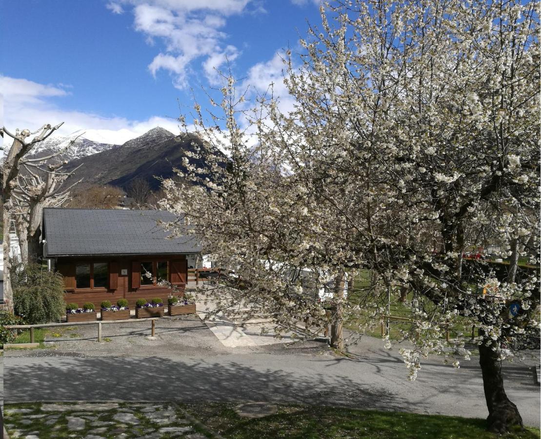 Bungalows Nou Camping La Guingueta D'Aneu Eksteriør billede