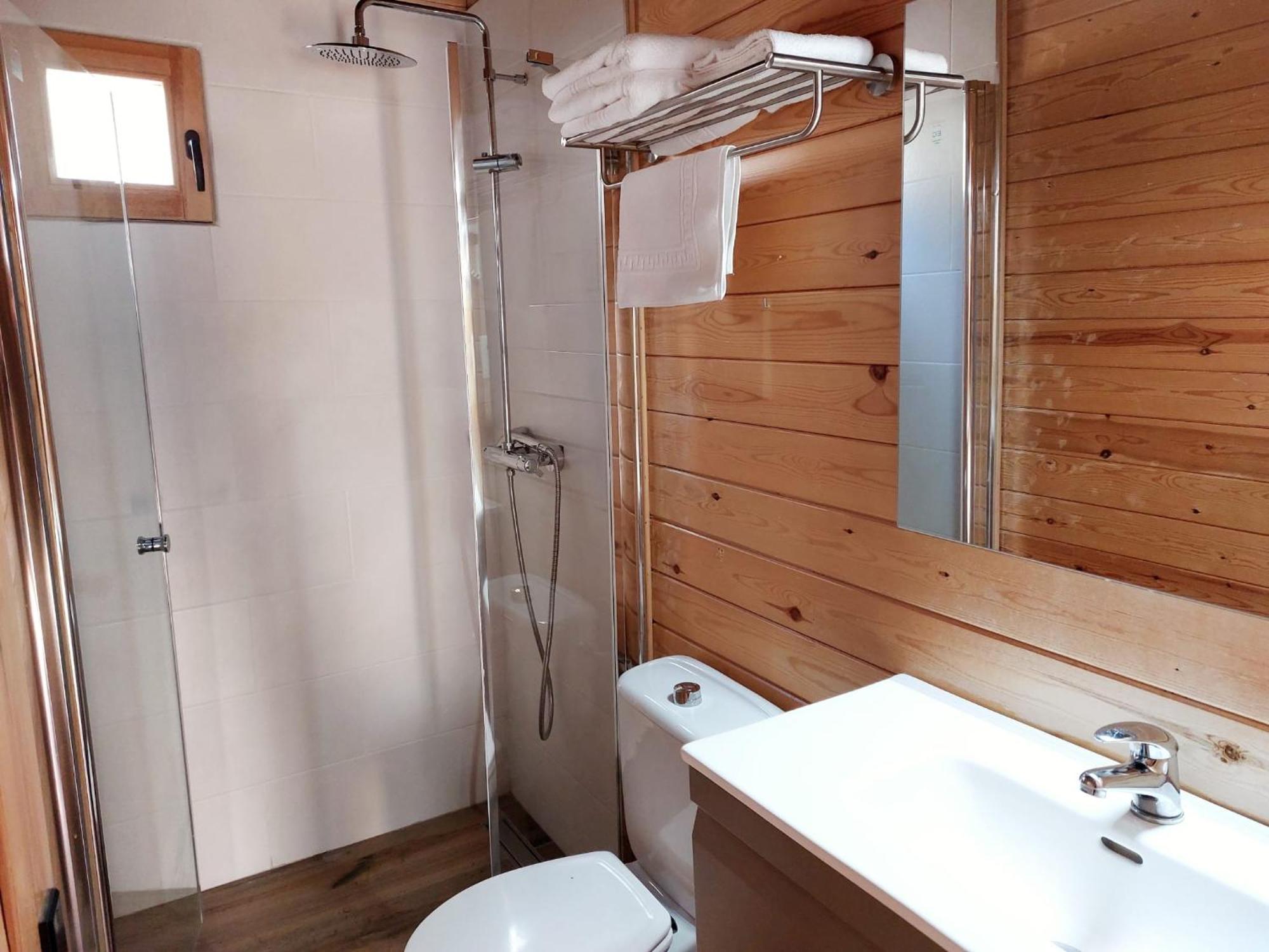 Bungalows Nou Camping La Guingueta D'Aneu Eksteriør billede