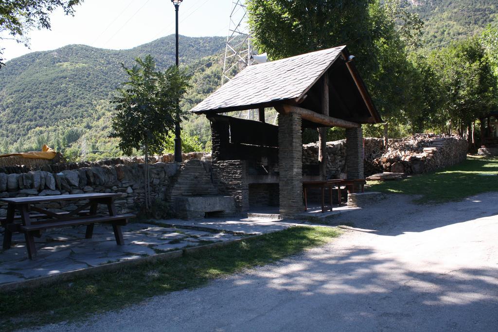 Bungalows Nou Camping La Guingueta D'Aneu Eksteriør billede