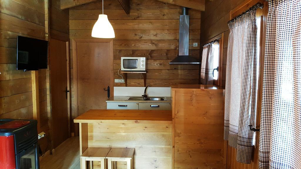 Bungalows Nou Camping La Guingueta D'Aneu Eksteriør billede