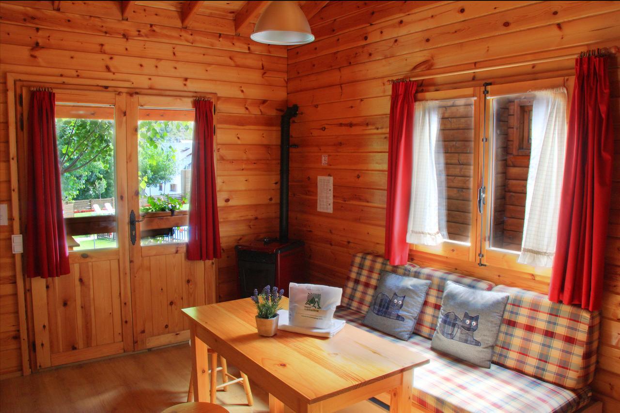 Bungalows Nou Camping La Guingueta D'Aneu Eksteriør billede