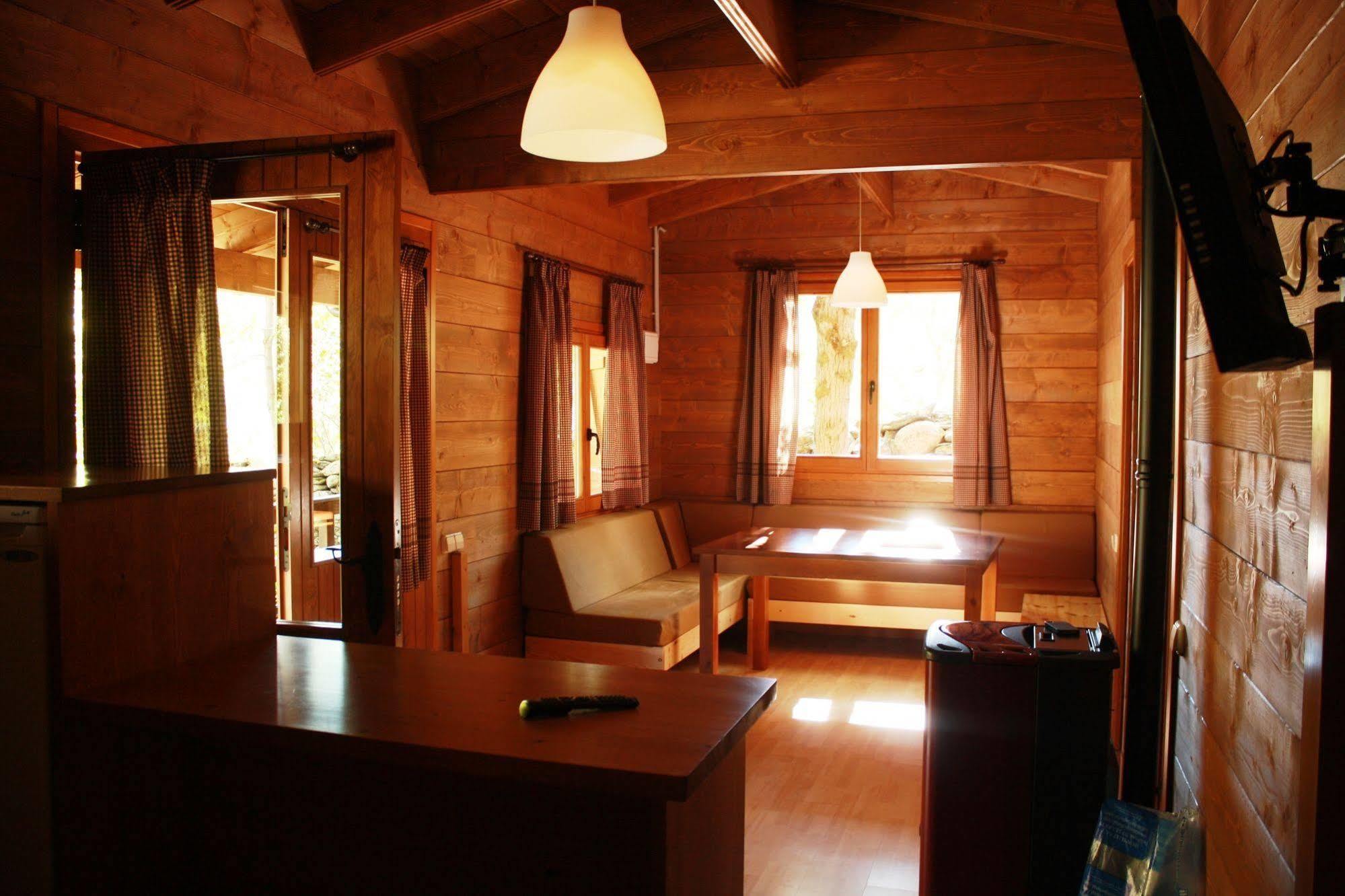 Bungalows Nou Camping La Guingueta D'Aneu Eksteriør billede