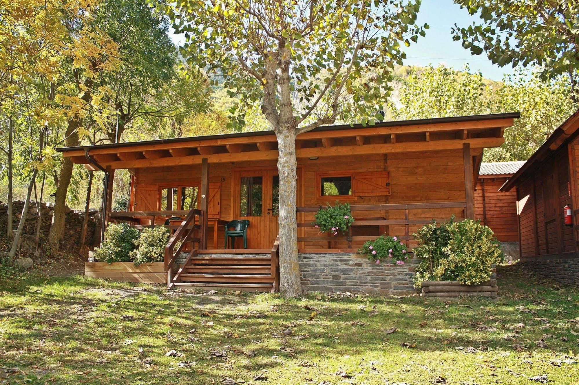 Bungalows Nou Camping La Guingueta D'Aneu Eksteriør billede